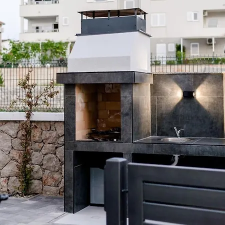 فيلة Luxury Metramaris1 مالينسكا