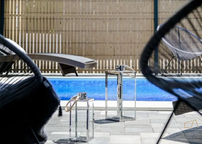 Luxury Metramaris1 *