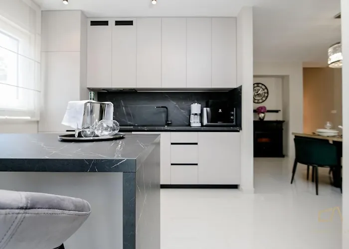 Luxury Metramaris1 *