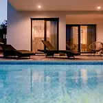 Luxury Metramaris1 فيلة
