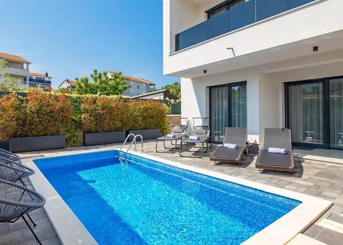 Luxury Metramaris1 *